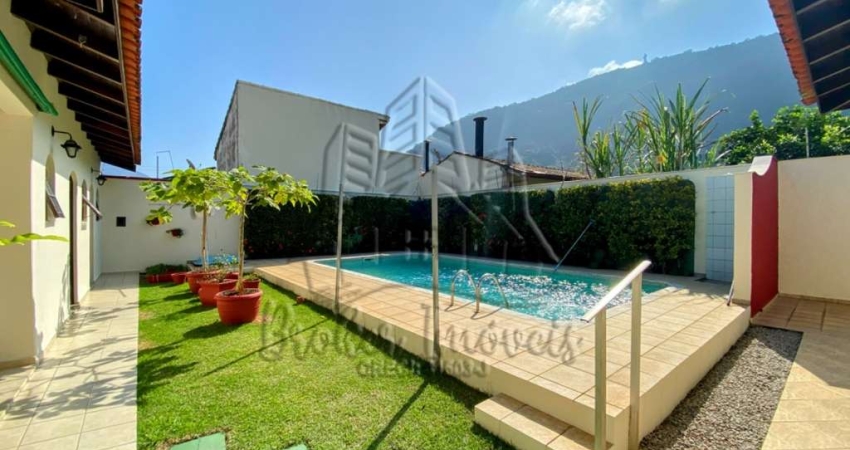 Venha conhecer o seu refúgio Aconchegante - Casa bem Ampla com Piscina no Sumaré pertinho da Praia