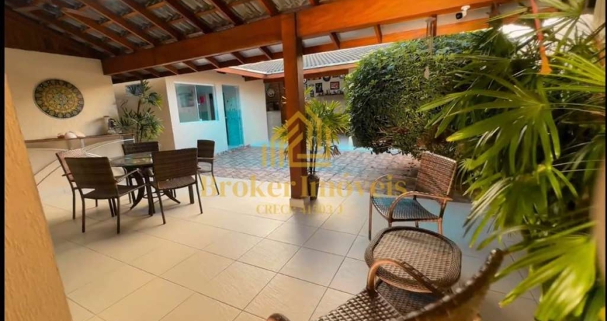 Oportunidade imperdível! Casa ampla com área de lazer completa e excelente localização