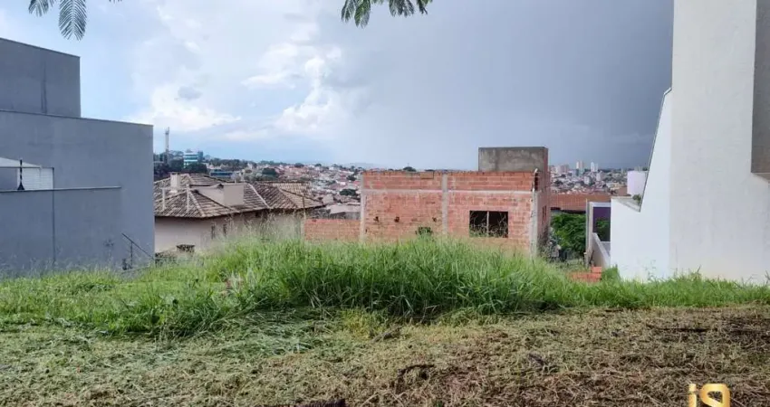 Terreno à venda no Condomínio Euroville em Bragança Paulista/SP