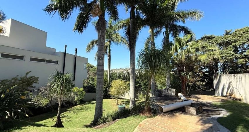Terreno à venda em Bragança Paulista-SP, Condomínio Santa Helena, 675,00 m² de área. Aproveite essa oportunidade!
