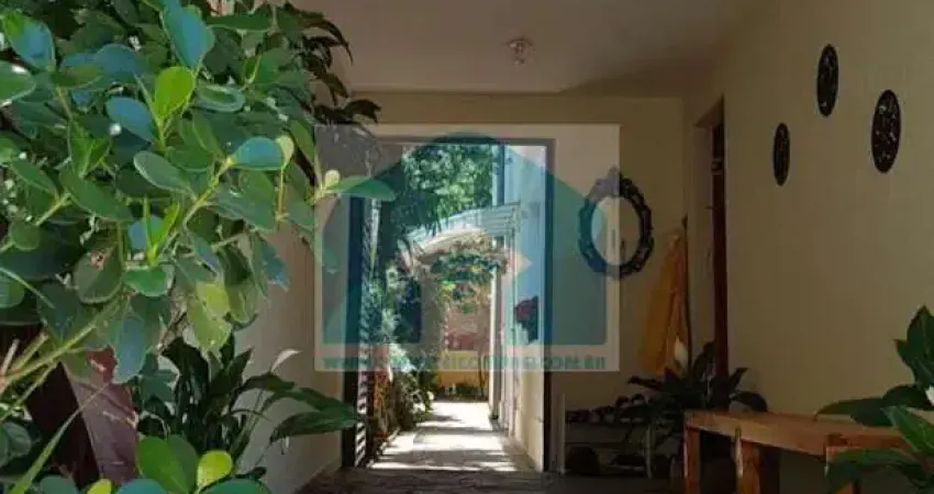 Sobrado com quatro quartos na Chacara Santo Antonio