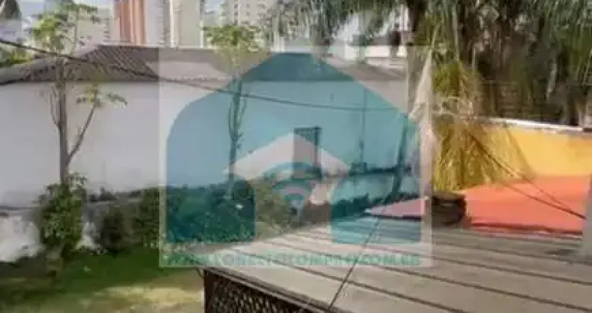 Casa de vila no miolo do Campo Belo 2 dormitorios com edícula!