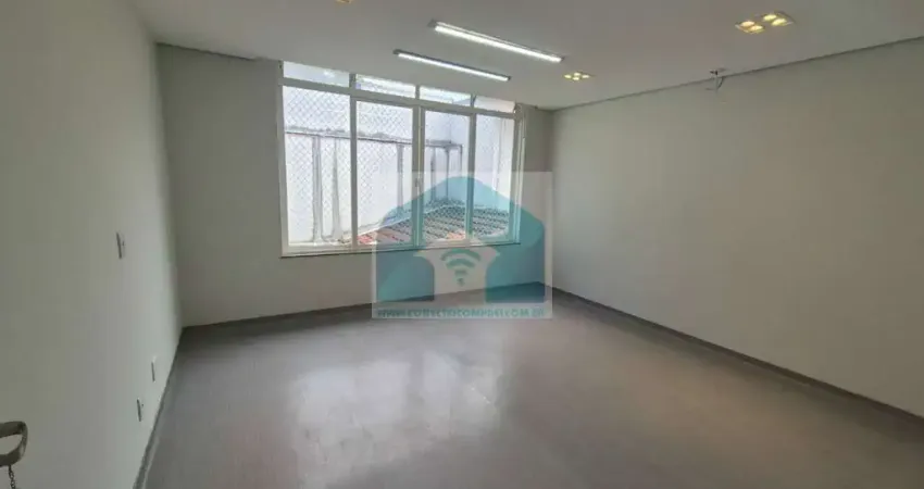 Casa comercial com 3 salas para alugar na Rua São Benedito, 1717, Alto da Boa Vista, São Paulo