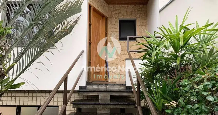 Casa com 3 quartos à venda na Rua Prates, Osvaldo Cruz, São Caetano do Sul