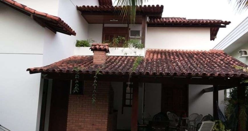 Casa em condomínio fechado com 4 quartos à venda na Rua Santo Eduardo, 14, Piratininga, Niterói