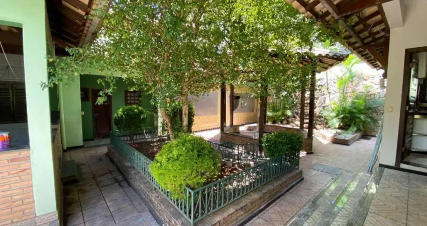 Casa à venda, 320 m² por R$ 1.700.000,00 - Cabral - Contagem/MG