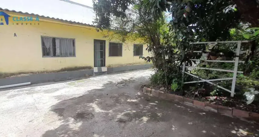Classe A Imóveis apresenta: Lote com 2 Barracões em Localização Privilegiada