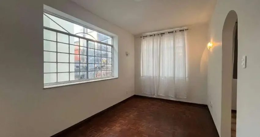 Classe A Imóveis apresenta: Apartamento para locação no Coração Eucarístico
