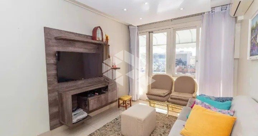 Apartamento 2 dormitórios com  dependência de empregada;  1 vaga - Passo da Areia - Porto Alegre