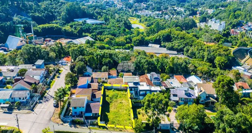 Terreno à venda na Rua Juvenal dos Santos, 66, Cascatinha, Curitiba