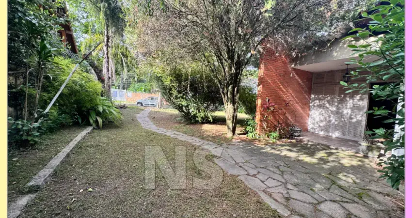 Casa Térrea Espaçosa com Lazer Completo a Poucos Metros da Orla de Ipanema!