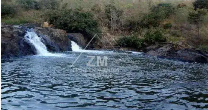 Fazenda à venda na Rua Presidente Tancredo Neves, 5, Centro, Monte Sião