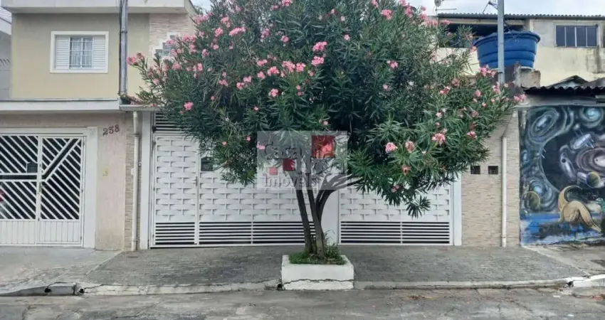 Casa em condomínio fechado com 4 quartos à venda na Rua Aguiar Cardoso, 252, Vila Sabrina, São Paulo