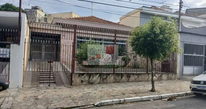 Casa térrea   com edícula nos fundos