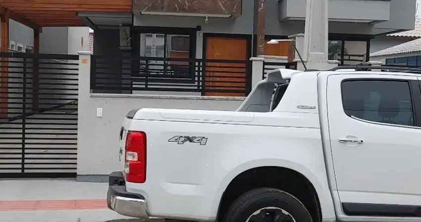 Sobrado 03 dorm(suì) lavabo, area gourmet, gar,nova palhoça@