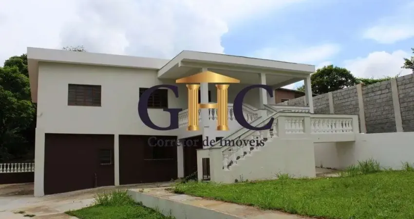 OPORTUNIDADE - CASA A VENDA - Cond. Terras de São Francisco.
Área Construída: 2000 m² / Área Terren