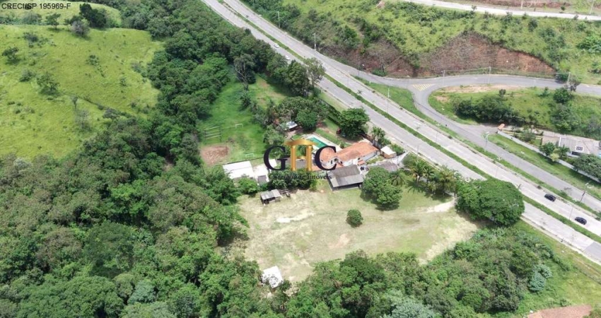 VENDO - ÁREA - PRÓXIMA AO CENTRO DA CIDADE DE VOTORANTIM/SP
Rodovia Votorantim - Piedade - A 2 km d