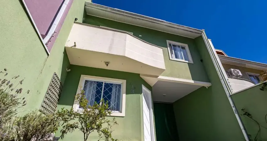 Sobrado para Venda em Curitiba, Capão Raso, 4 dormitórios, 1 suíte, 3 banheiros, 2 vagas