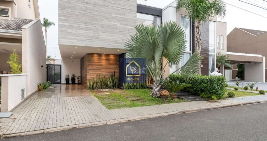Sobrado Triplex Alto Padrão com 4 dormitórios à venda. São 290 m² privativos por R$ 2.790.000 no bairro Fazendinha em Curitiba/PR