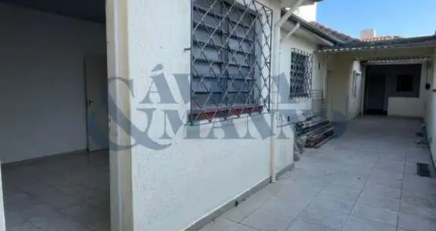 Casa térrea a venda em São Paulo-SP, Mooca: 3 quartos, 1 sala, 2 banheiros, 4 vagas de garagem, 140m² de área