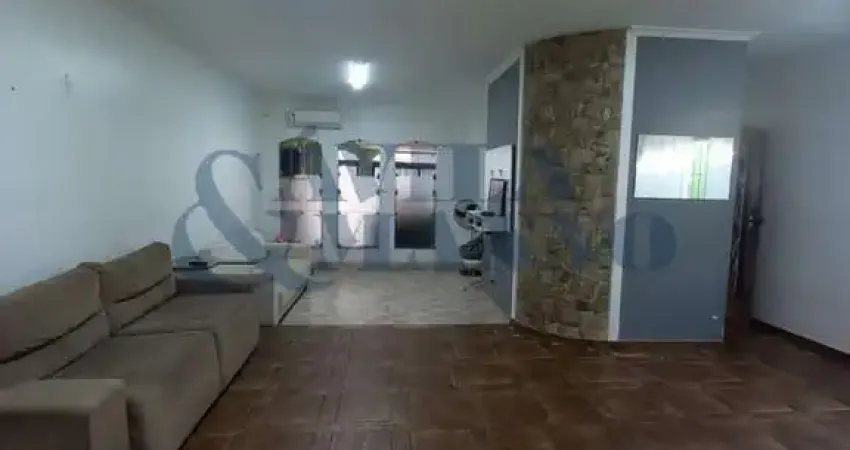 Imperdível oportunidade! Casa à venda na Mooca, São Paulo-SP: 2 quartos, 2 suítes, 1 sala, 4 banheiros, 3 vagas, 194m².
