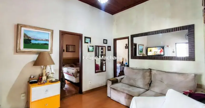 Casarão antigo no coração do méier - localização e potencial incrível