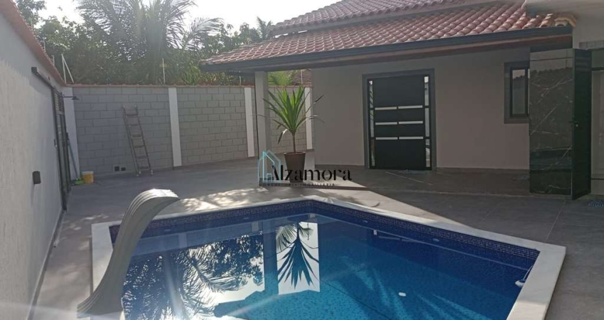 Casa com piscina no Campos Elíseos - Itanhaém/SP