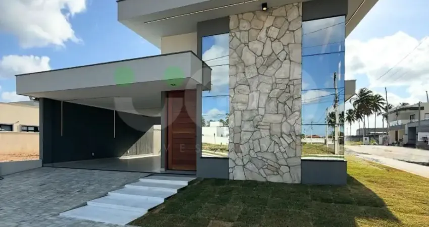 Casa com excelente padrão de acabamento em condomínio clube