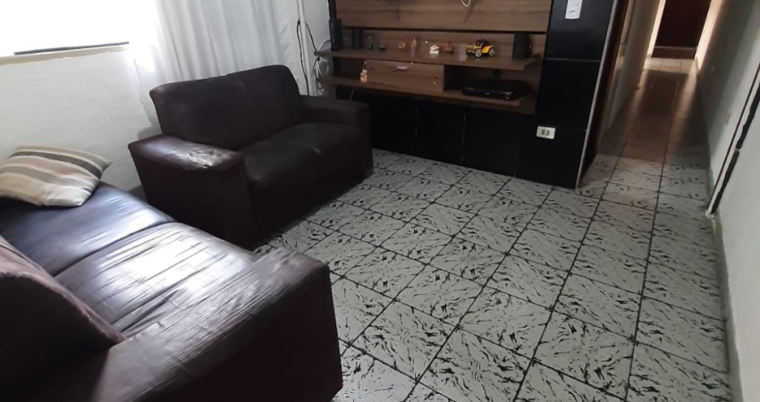LINDA CASA NO JD NOVA POÁ COM MUITO ESPAÇO E COMODIDADE