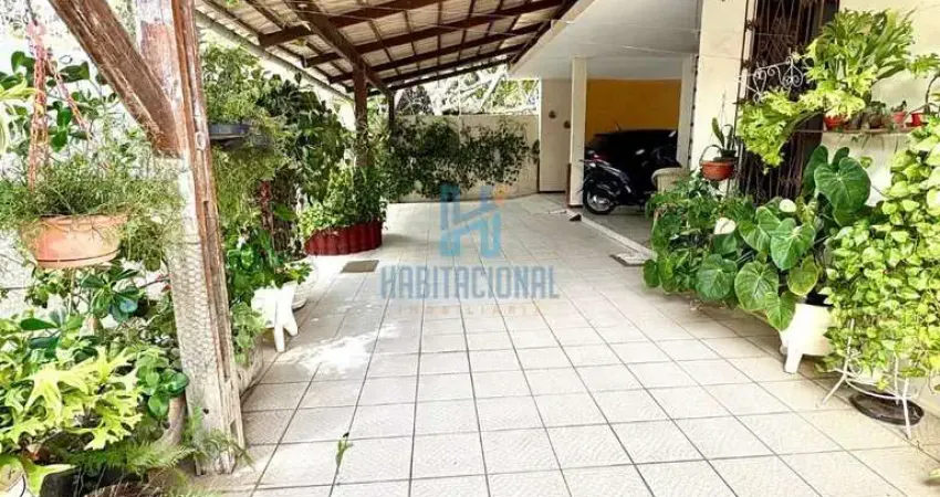 Casa com 4 quartos à venda na Dos Tororos, 2241, Lagoa Nova, Natal