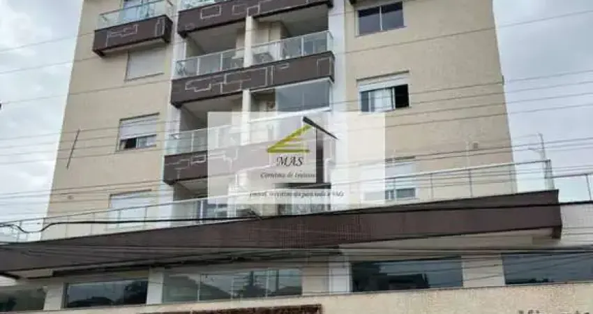 Apartamento semi-mobiliado com ampla área externa em coqueiros