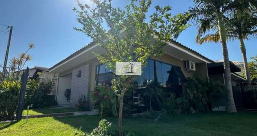 RARIDADE! Excelente casa à venda de 3 dormitórios no Estreito
