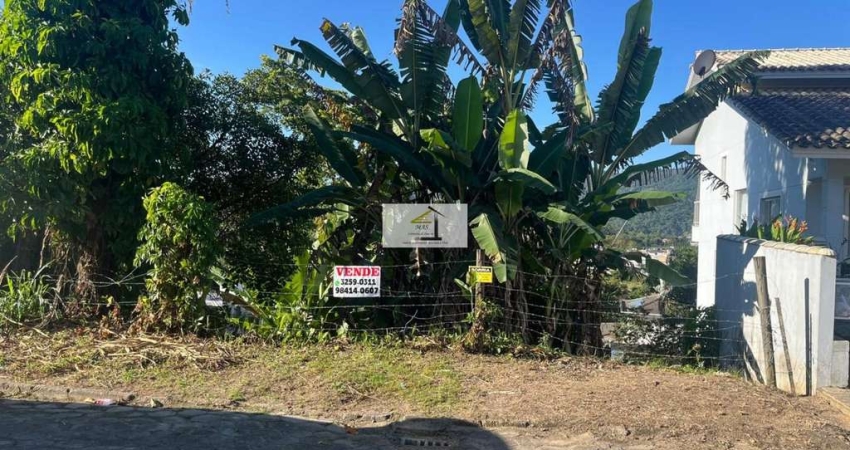 Terreno a venda com 518,40 m2 em excelente localização em Santo Amaro da Imperatriz