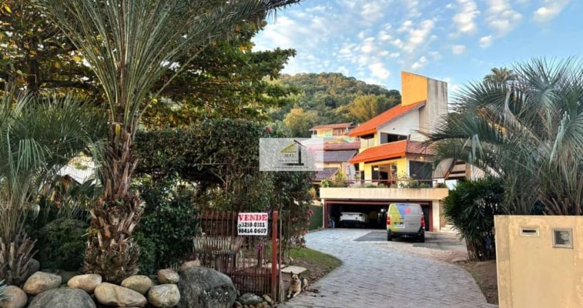 Residência Exclusiva de Alto Padrão em Frente ao Mar – Santo Antônio de Lisboa, Florianópolis