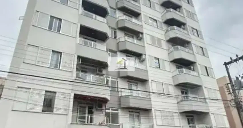 Apartamento de 2 quartos com sacada em localização privilegiada