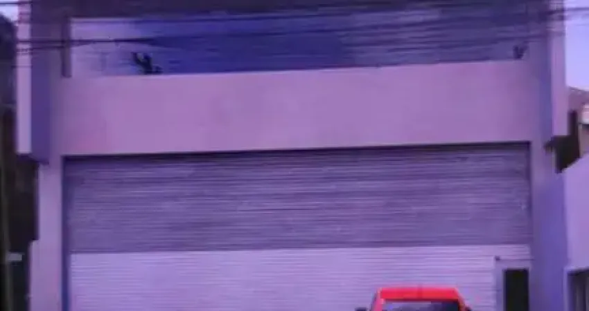 Casa comercial para alugar na Rua Paraguai, Taboão, Diadema