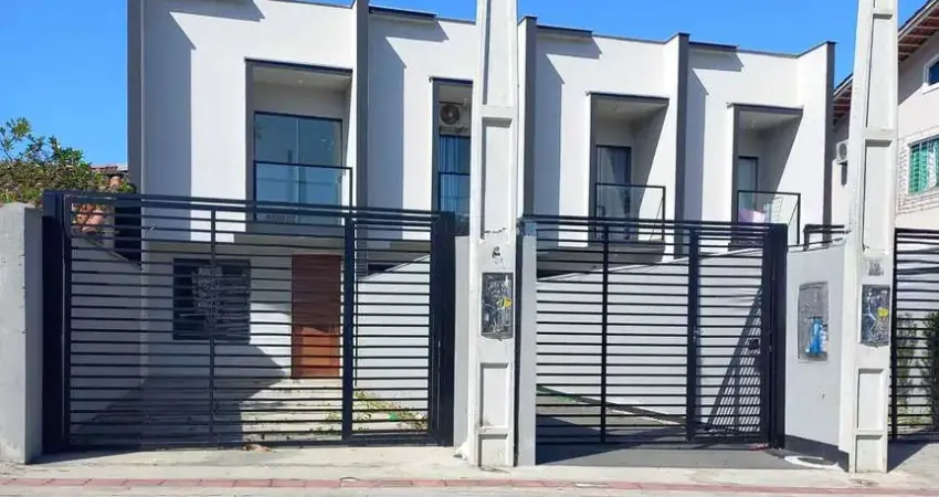 Casa com 2 quartos à venda na Rua Albano Schmidt, Boa Vista, Joinville