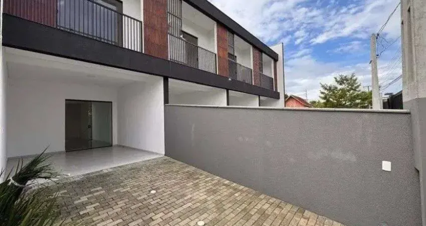 Casa com 3 quartos à venda na Rua Arco-Íris, Iririú, Joinville