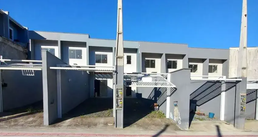 Sobrado à venda no bairro Nova Brasília - Joinville/SC