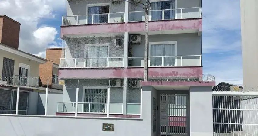 Apartamento Padrão para Venda no Bairro Iririú em Joinville-SC