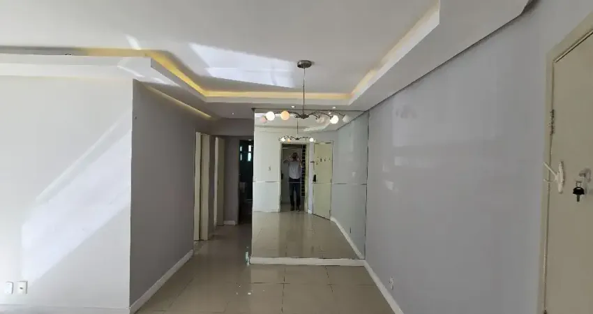 Apartamento de 2 quartos, 1 suíte, varanda, no Condomínio Città de Lauro de Freitas/BA.