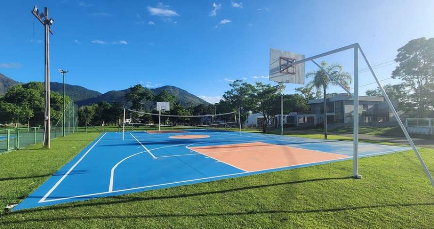 Terreno à Venda, Condominio Gan Eden com pisicna, quadra de tênis, Rio lento,churrasqueira , Ubatib
