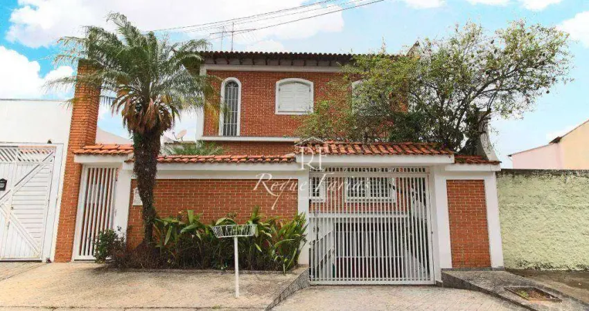 Casa com 3 dormitórios à venda, 450 m² por R$ 1.390.000,00 - Cidade São Francisco - São Paulo/SP