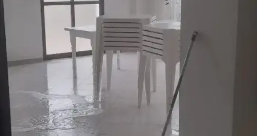 Apartamento com 3 quartos para alugar na Rua Pirambóia, 795, Jardim Stella, Santo André