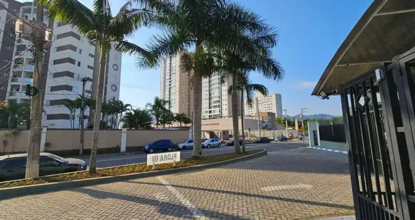 Apto impecável a 100 metros da praca habibis- região nobre do mogilar