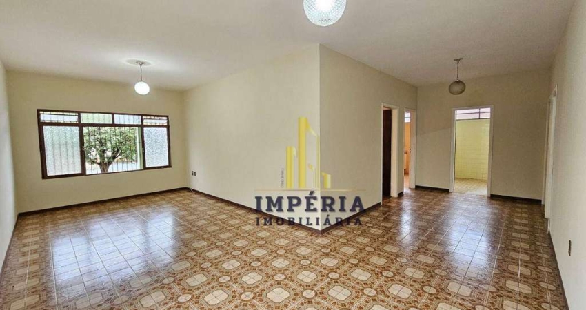 Casa com 3 dormitórios à venda, 297 m² por R$ 900.000,00 - Jardim Dona Donata - Jundiaí/SP