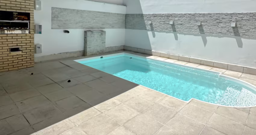 Linda Casa em Morada de Laranjeiras 3 Quartos 2 suítes e Closet enorme