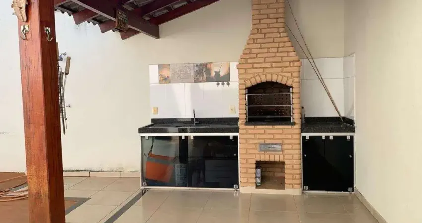 Casa com 3 quartos à venda na Cidade Jardim, Uberlândia 