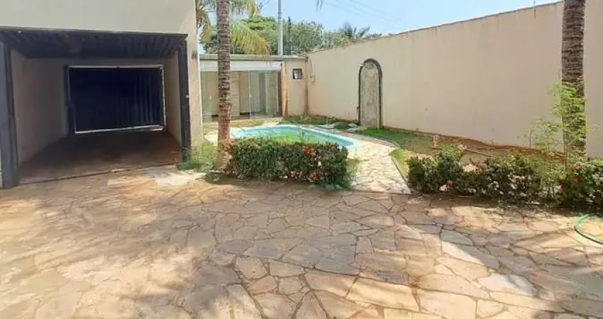 Casa com 4 quartos à venda no Tubalina, Uberlândia 