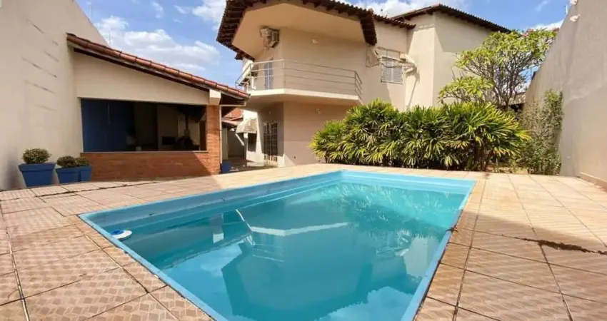 Casa com 4 quartos à venda no Jardim Patrícia, Uberlândia 